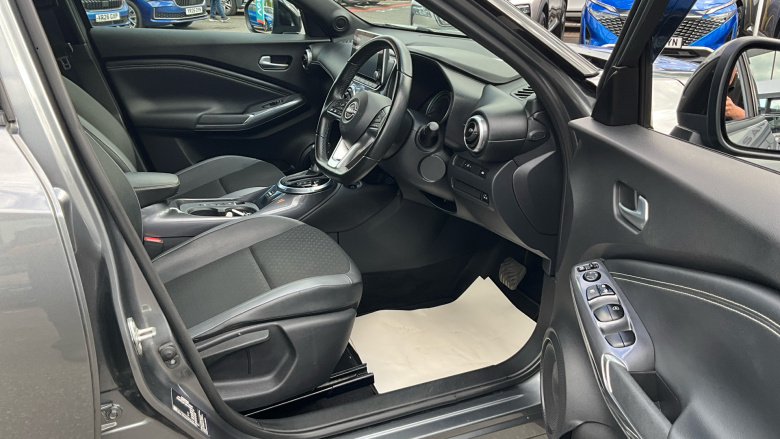 Nissan Juke 1.6 Hybrid N-Connecta 5dr Auto Hybrid Hatchback